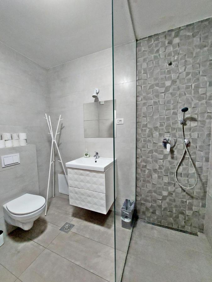 Rose Valley, Modern Studios & Apartments Ljubljana Extérieur photo